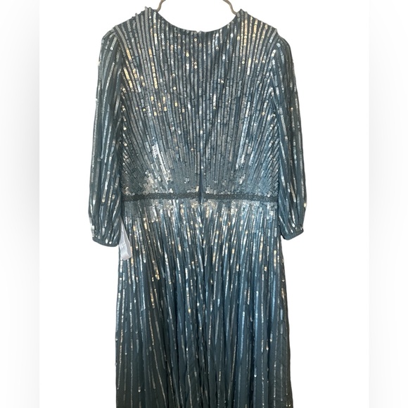 Mac Duggal NWT Sequin Wrap Over 3/4 Sleeve Slate Blue Dress 5509 size 18 - Picture 7 of 10